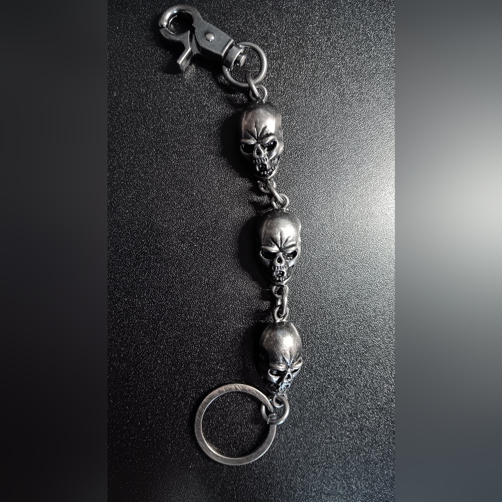 Killstar Triple Skull Keyring (New)